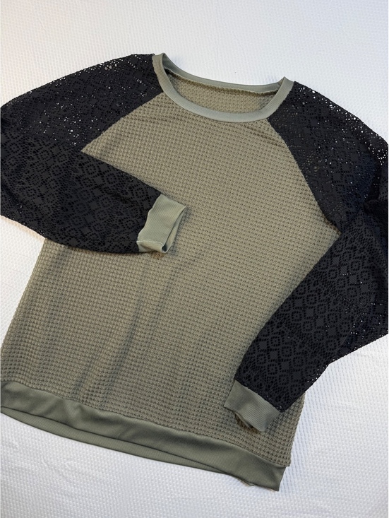 SHEIN Tops - SHEIN Women's XL Olive Green Waffle Knit Sweatshirt Black Lace Sleeves Goth